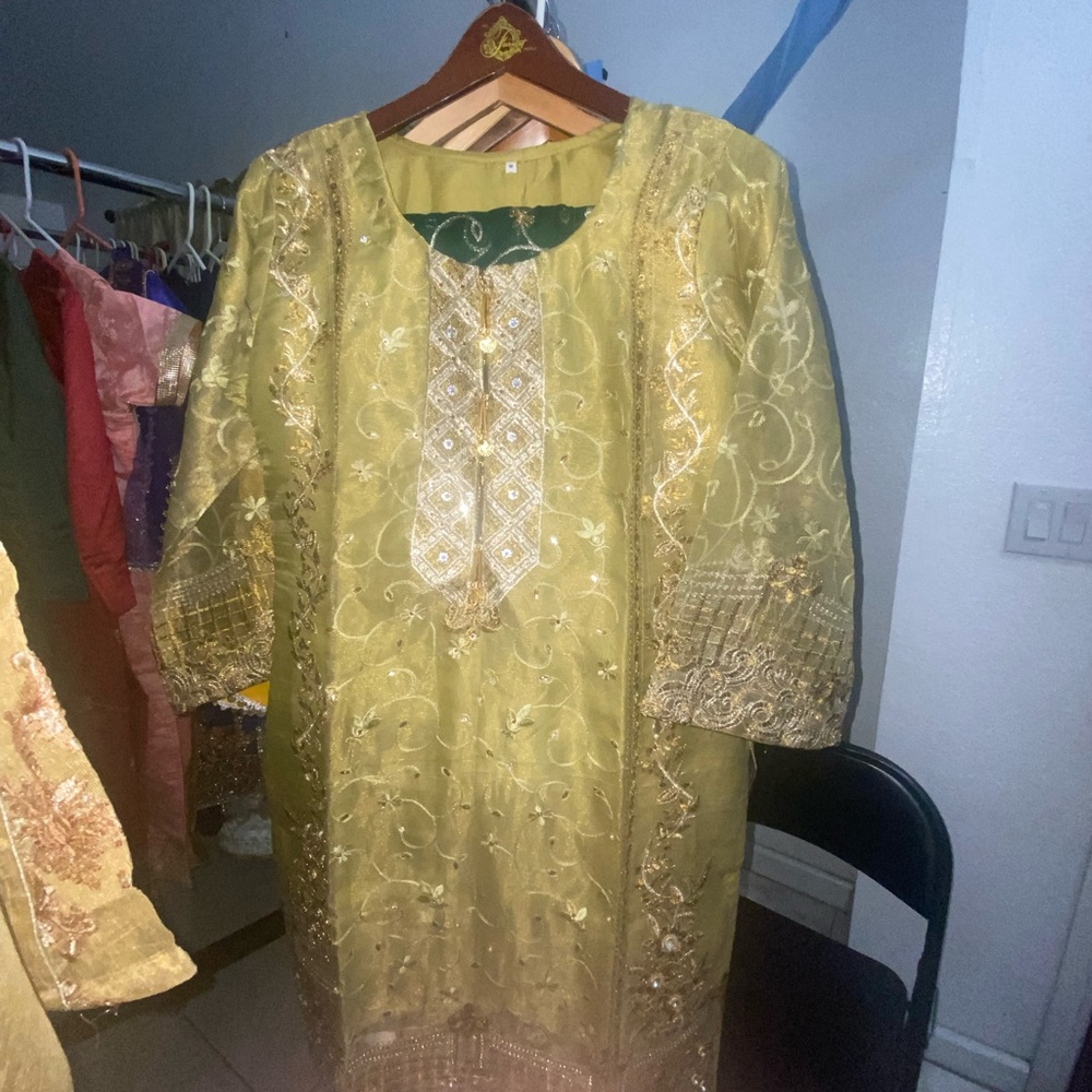 Pakistaní & Indian dress